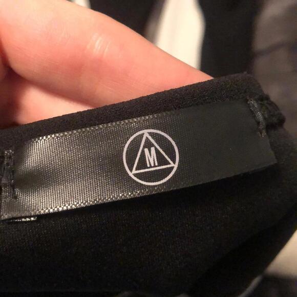 Misguided black and white hourglass jumpsuit - Picture 5 of 7